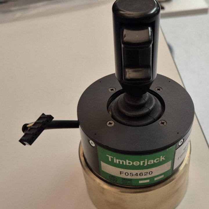 F054620RE. Punho/Joystick para Processadoras John Deere e TimberJack  mod.  B, C, D